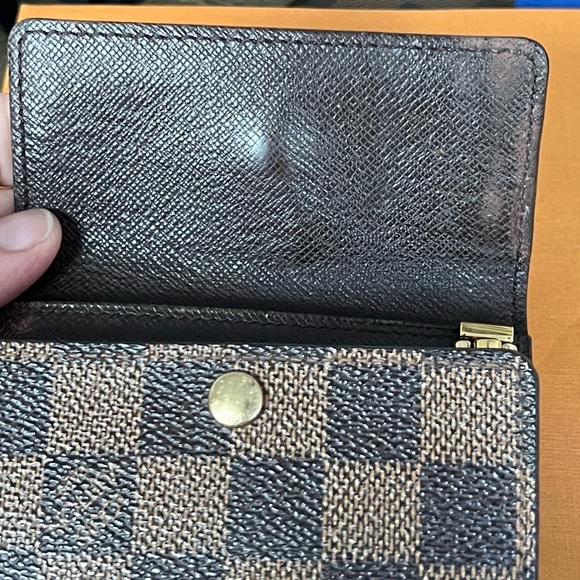 Louis Vuitton 6-Key Holder - Picture 4 of 11